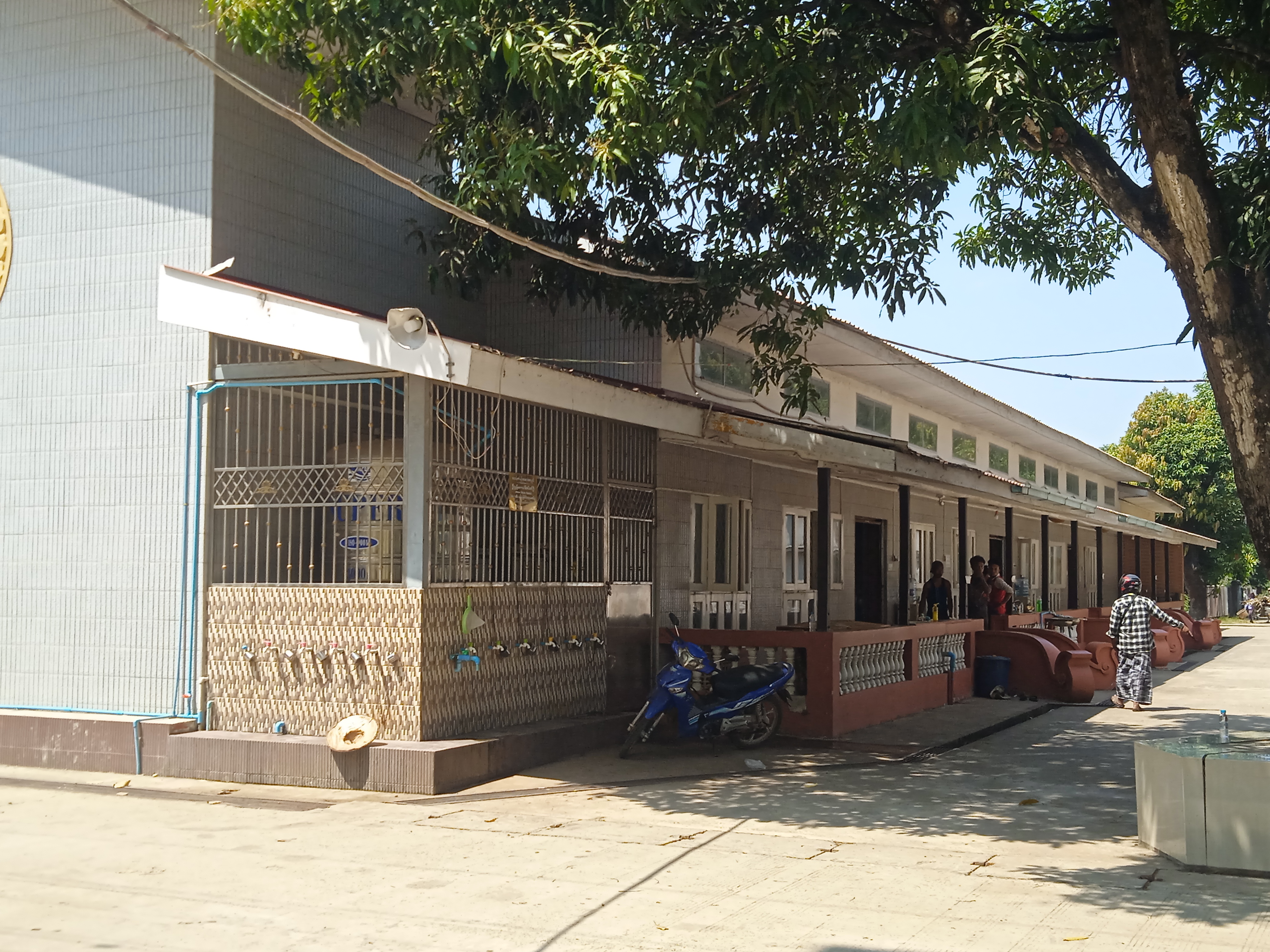 ဆွမ်းစားဆောင်
